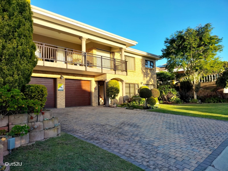 4 Bedroom Property for Sale in Fraaiuitsig Western Cape